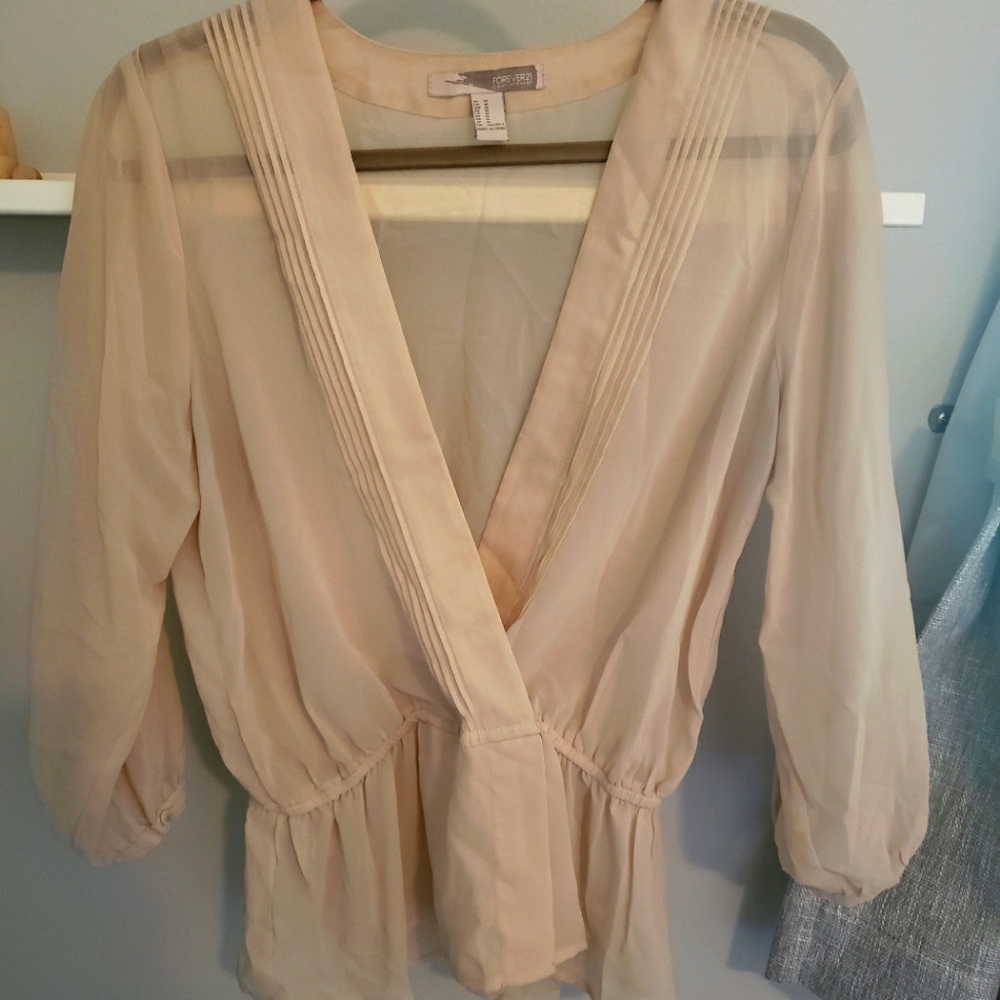 Peplum style forever 21 top size Medium